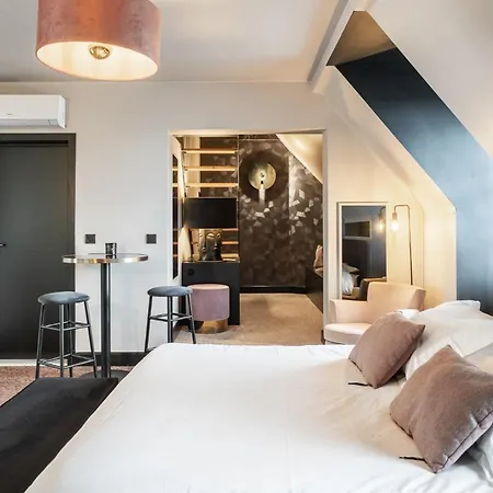 Alba Hotel *